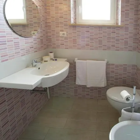 Appartamento Giglio Apartment *